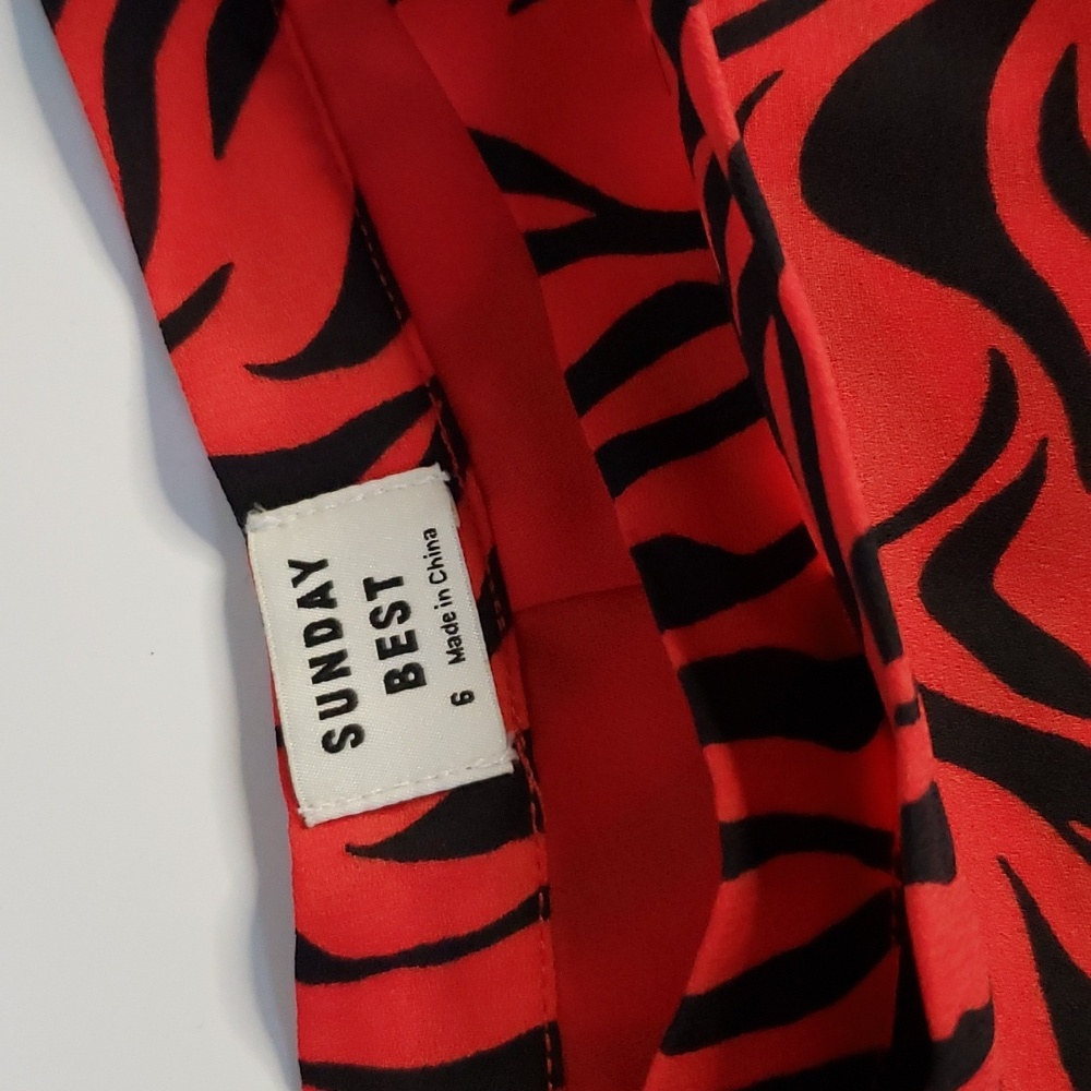 Aritzia Sunday Best wraparound lined skirt black & red animal tiger zebra print - Picture 5 of 11
